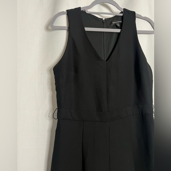Banana Republic Black V Neck Jumpsuit Medium - Picture 4 of 10